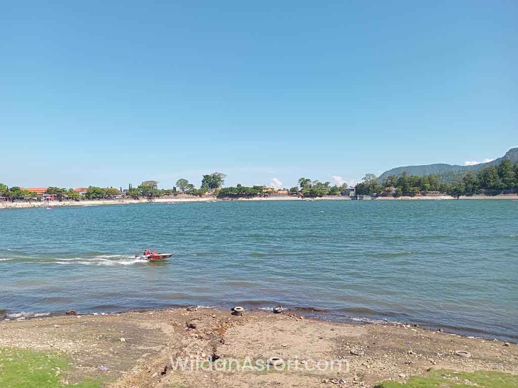 Pemandangan Telaga Sarangan