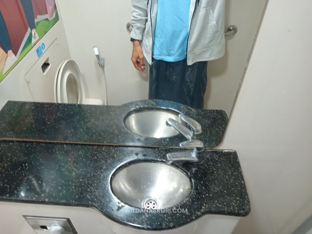 Cuci Tangan KA Malabar
