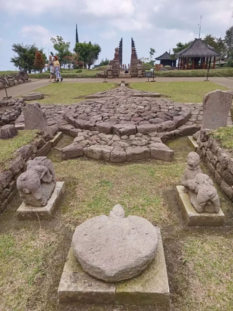 photo_6087019465590639534_y