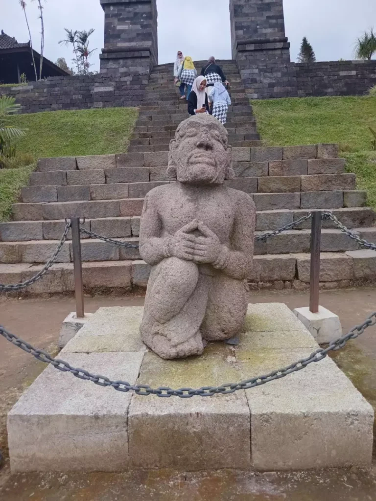 photo_6087019465590639538_y