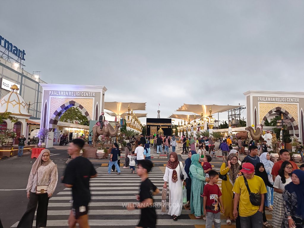 Pahlawan Street Center Madiun dan Religi Madiun